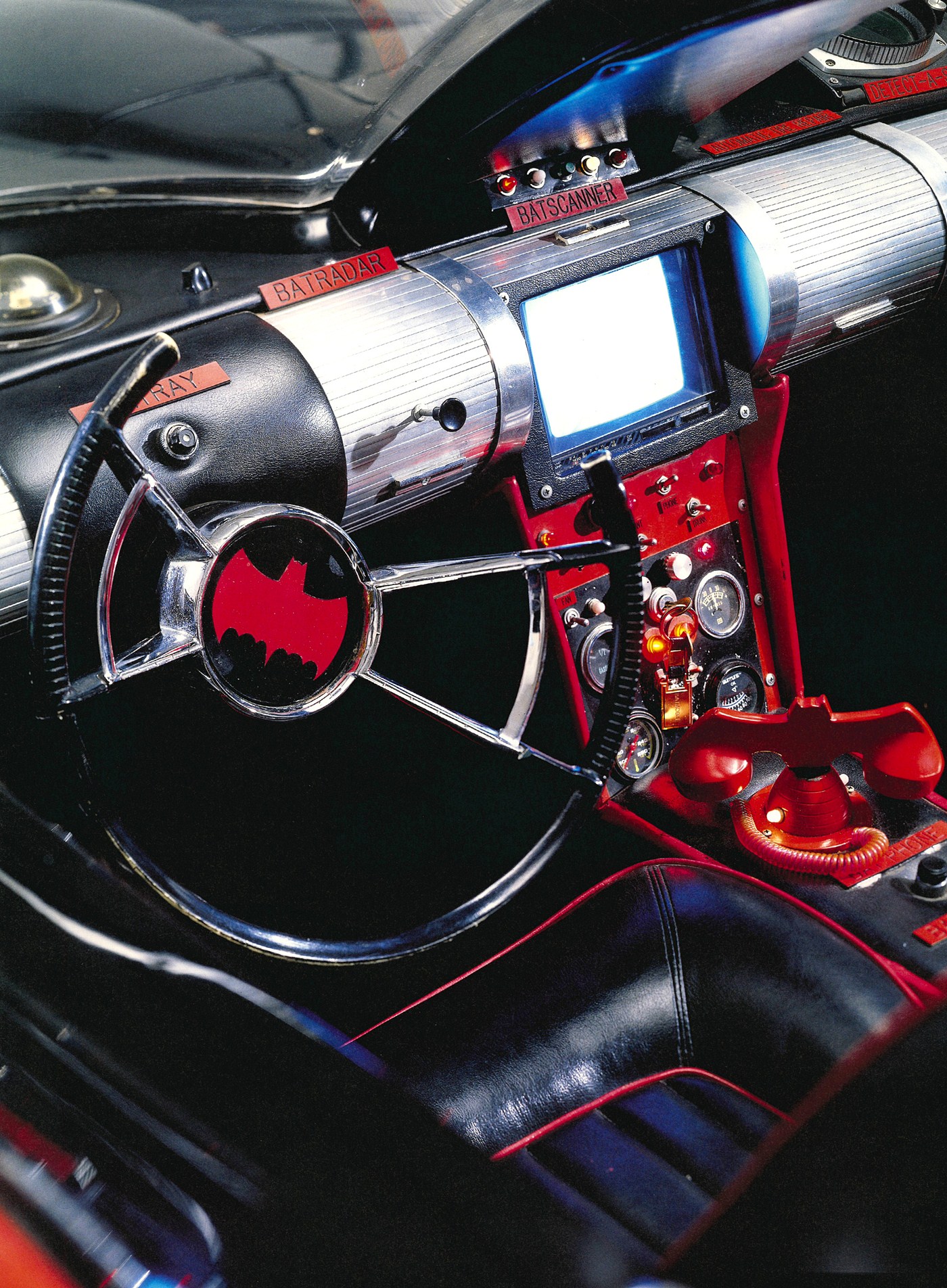 Read online 75 Years Of DC Comics comic -  Issue # TPB (Part 4) - 88