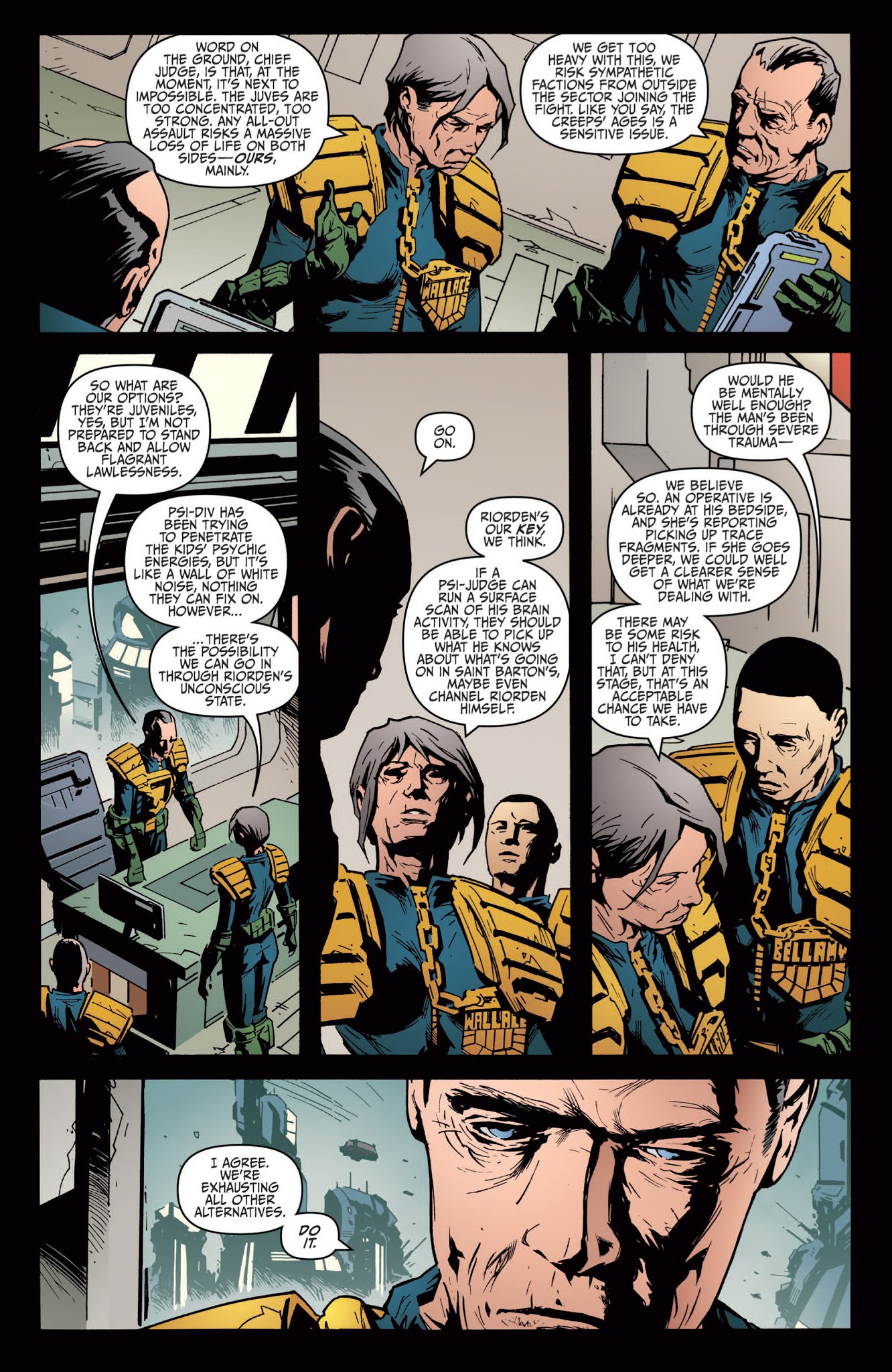 Read online Judge Dredd: Year One comic -  Issue #3 - 17