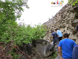 Trekking our way to village Trekking our way to Dah village