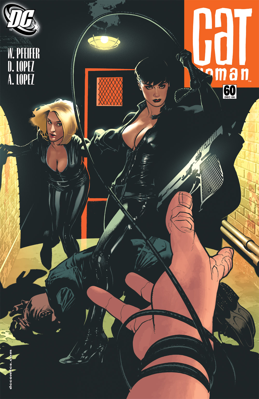 Read online Catwoman (2002) comic -  Issue #60 - 1