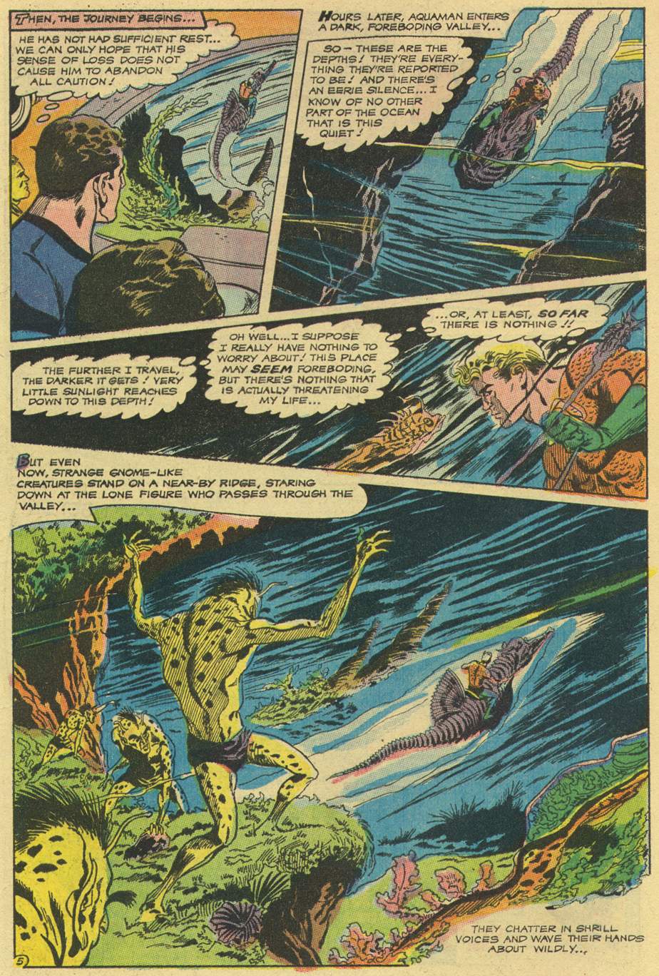 Read online Adventure Comics (1938) comic -  Issue #492 - 17