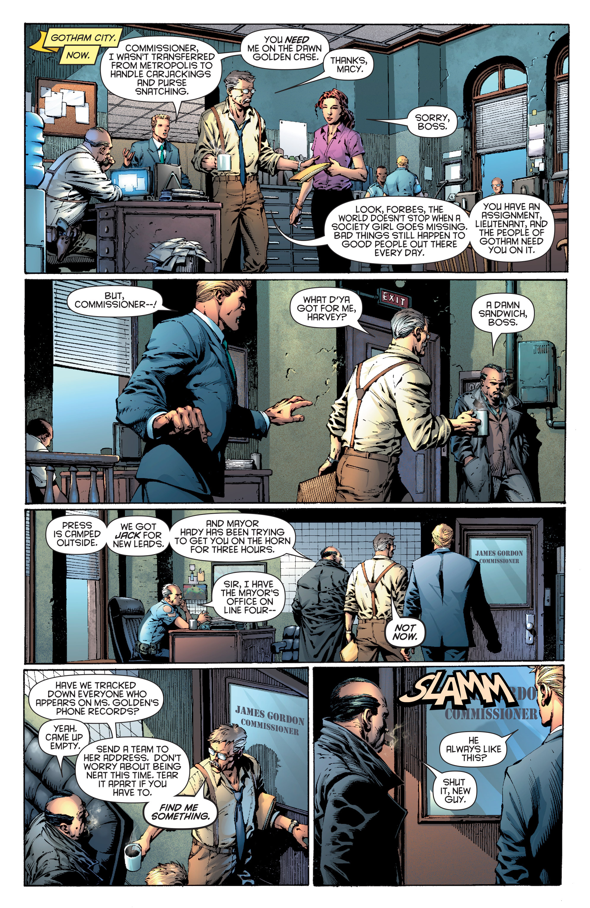 Batman: The Dark Knight [I] (2011) Issue #1 #1 - English 5