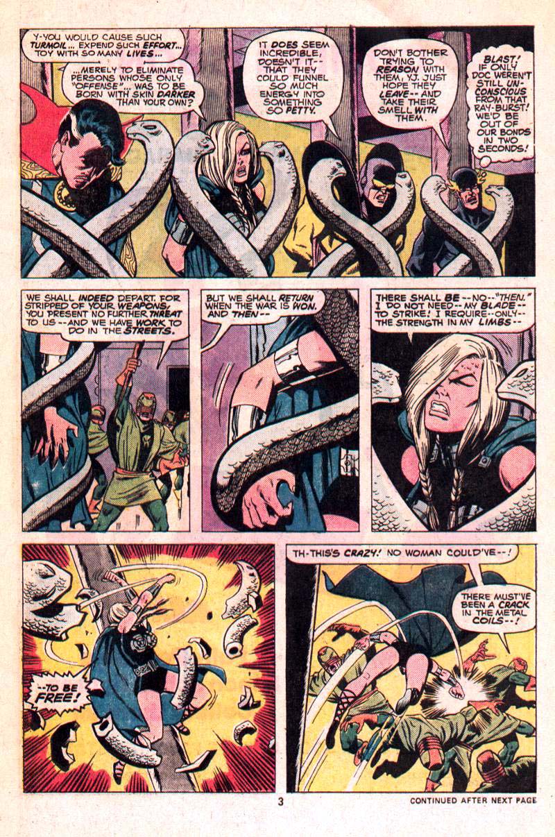 The Defenders (1972) Issue #24 #25 - English 4