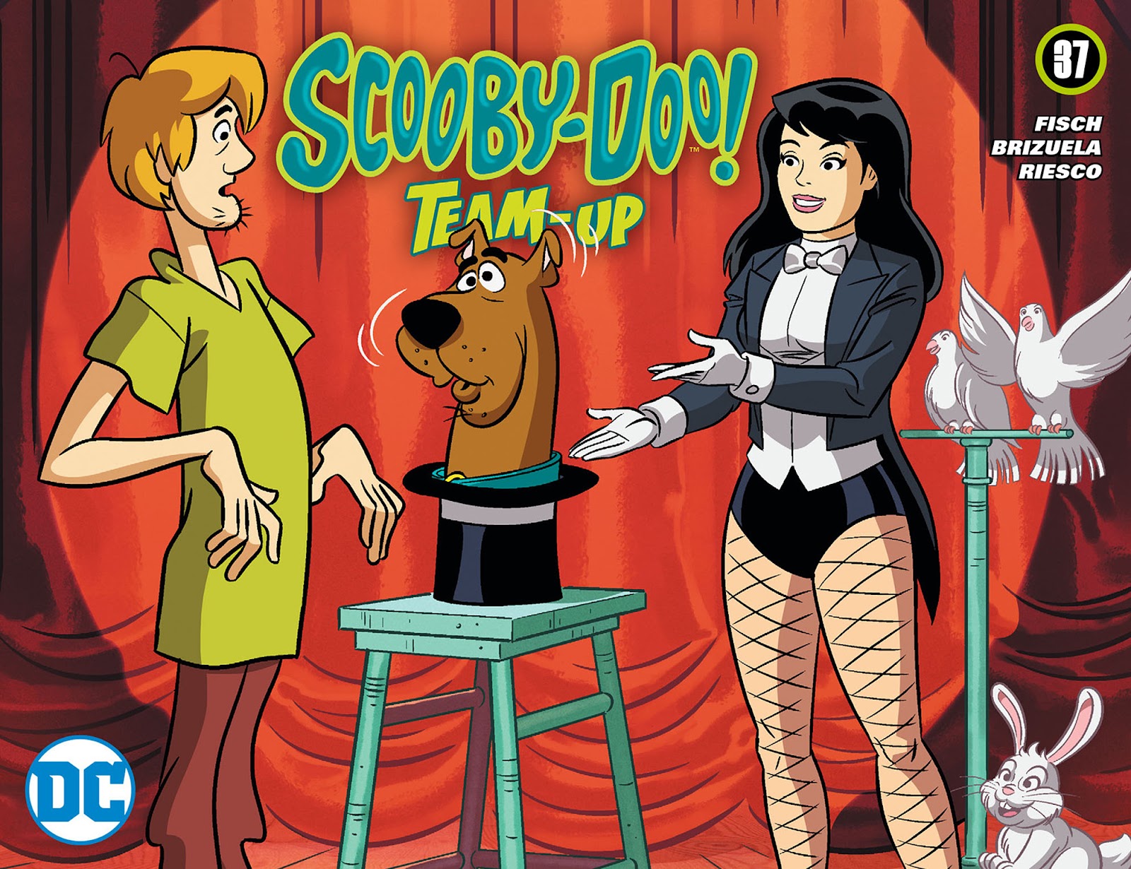 Scooby-Doo! Team-Up issue 37 - Page 1