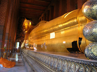 Buda Reclinado, Wat Phra Chothphom, Bangkok, Tailandia, Tahilandia, vuelta al mundo, round the world, La vuelta al mundo de Asun y Ricardo