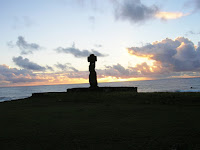 Atardecer, moai, Isla de Pascua, Easter Island, vuelta al mundo, round the world, La vuelta al mundo de Asun y Ricardo