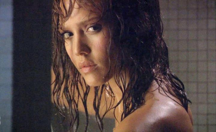 THIS SUMMER: Adegan Telanjang Lindsay Lohan dan Jessica Alba di