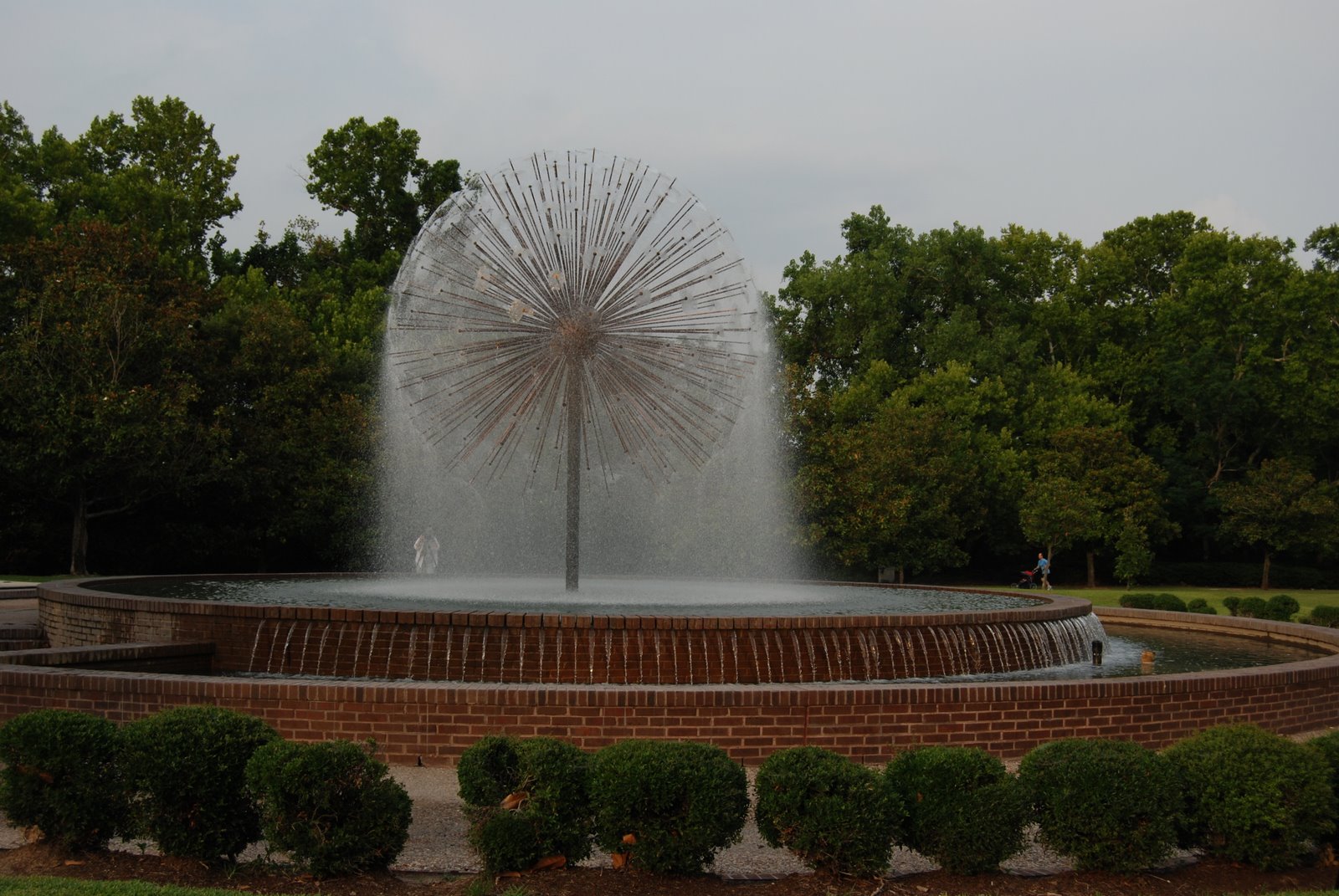 [fountain+a.JPG]