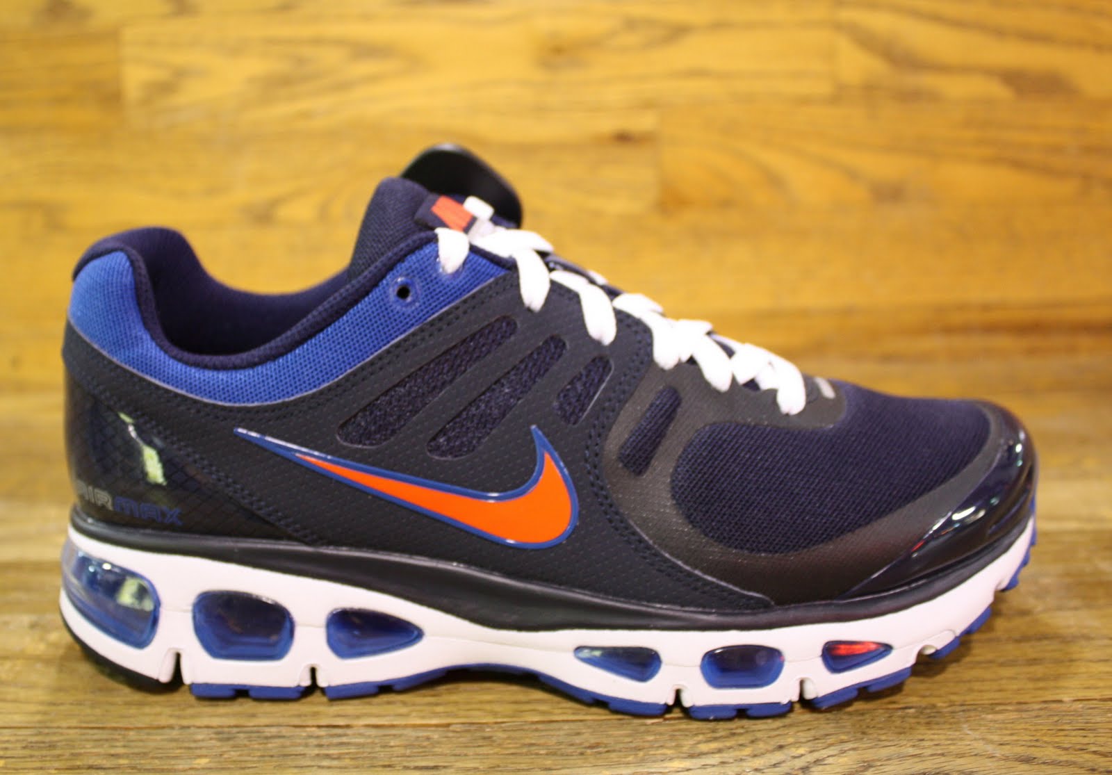 nike tailwind 2010