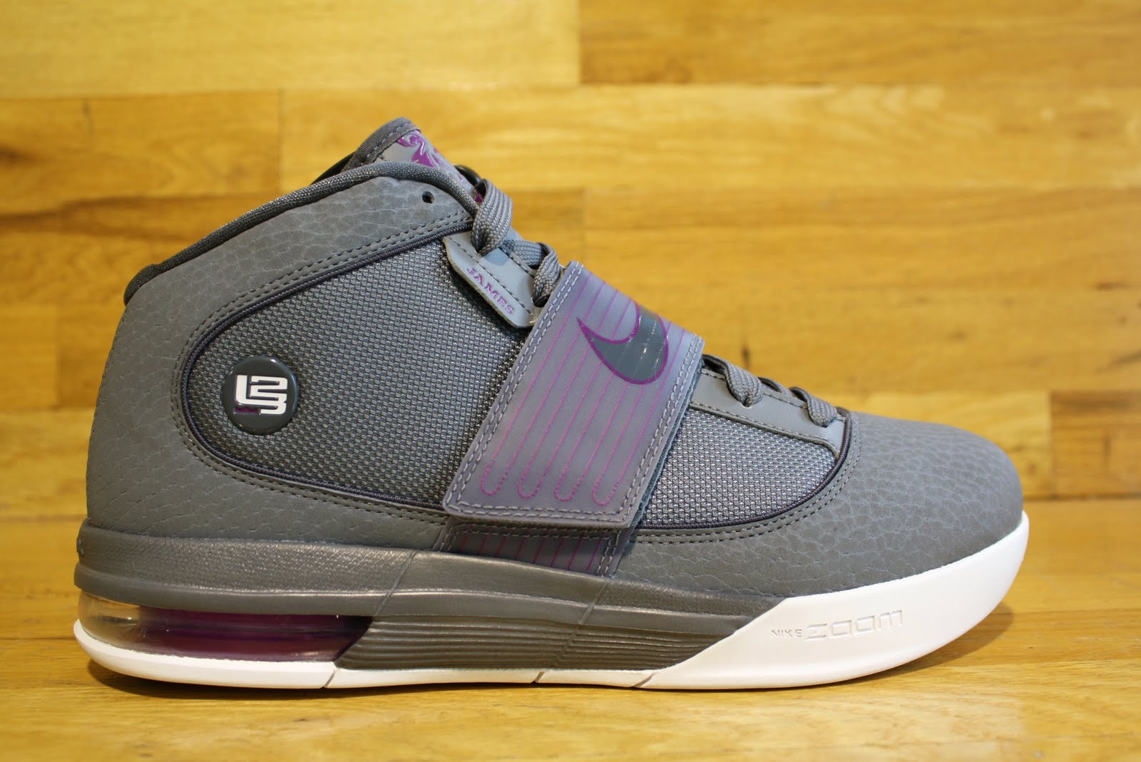 nike air flight wings