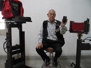 Rancho Las Voces: Fotografía / México: La colección de cámaras de don