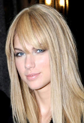 Taylor Swift Straight Hair Style