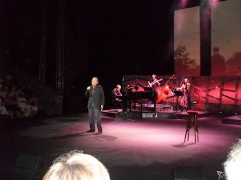 J.M. Serrat en concierto