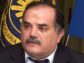 [Daily+Express+2-12-09.jpg]