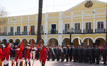 la fachada de la casa de la gobernación de Cochabamba