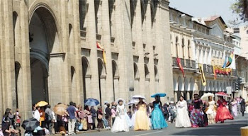 paseando por la plaza 14 de septiembre como hace dos siglos...