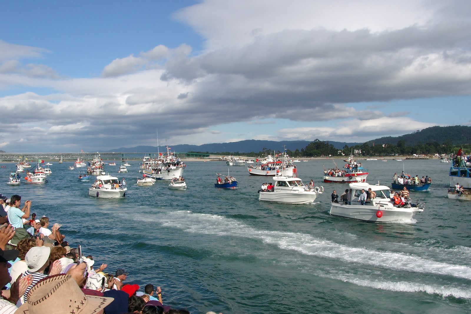 [Procissão_do_Mar_2007-16.JPG]