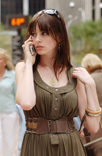 Luxe For Less: Anne Hathaway's Summery Look in 'The Devil Wears Prada' -  Solo Lisa