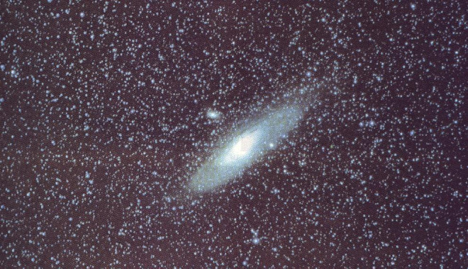 galáxia satélite da M-31(andromeda)