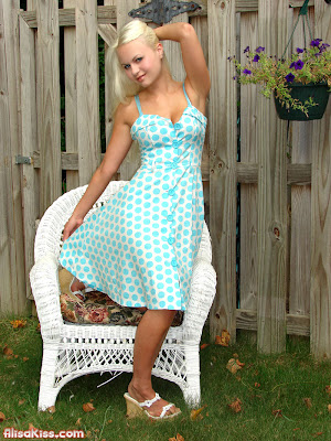 Sweethearts: Alisa Kiss