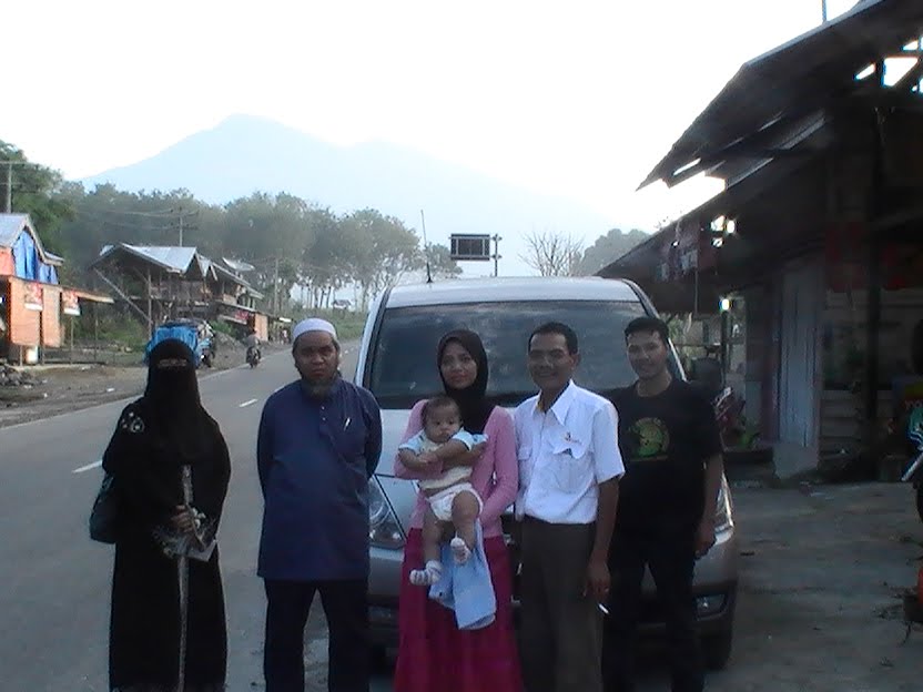 CATATAN SI MERAH SILU: Jalan-jalan Perak sebelah barat : Makam Puteri