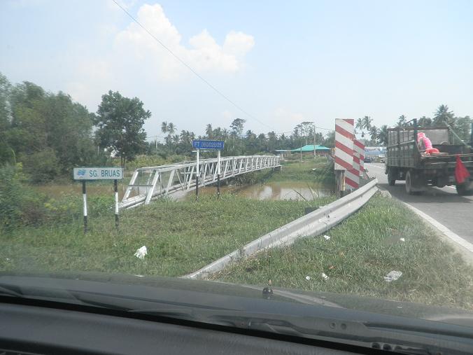 CATATAN SI MERAH SILU: Jalan-jalan Perak sebelah barat : Makam Puteri