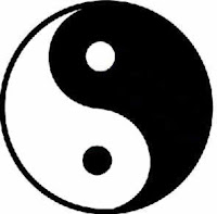 Patuá da sorte com o símbolo ying-yang