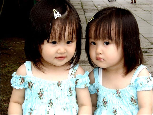 Jhakaas Pics Cutest And The Most Identical Twins Of This Universe
