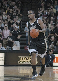 michael jordan wearing space jam 11