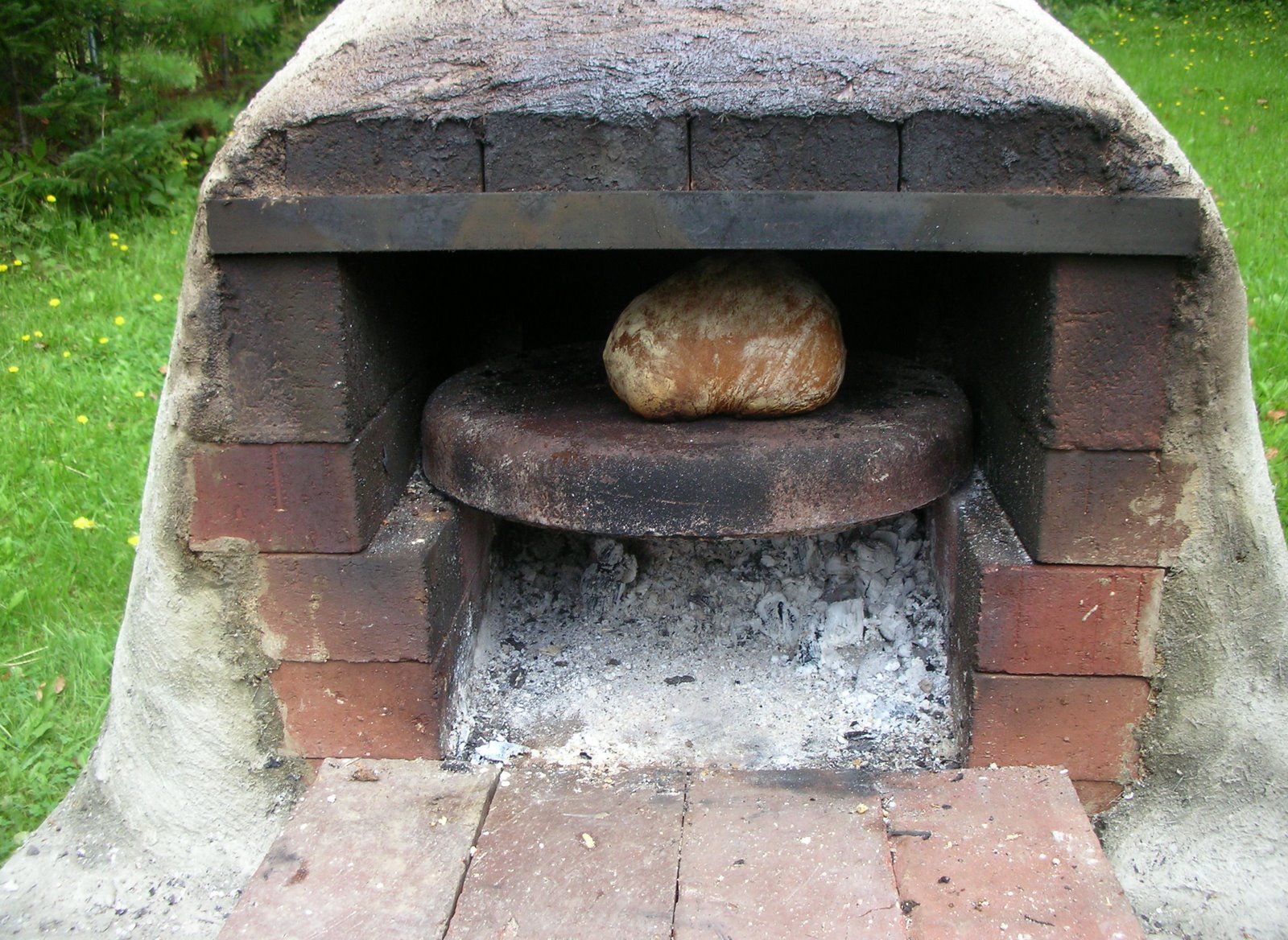[brick+oven+loaf.JPG]