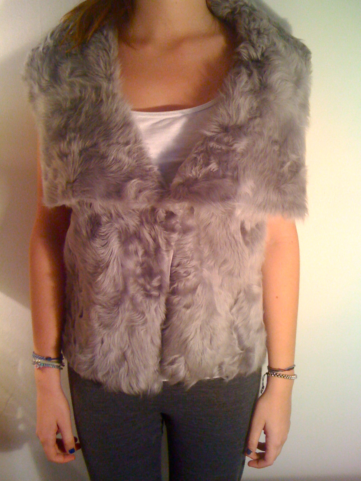 Vide Dressing Parisien: Gilet Vraie fourrure Zara