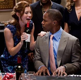 [idas-e-vindas-do-amor-jessica-biel-jamie-foxx.jpg]