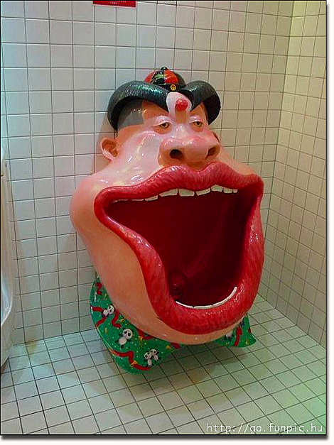 [Strange_Toilets_14.jpg]