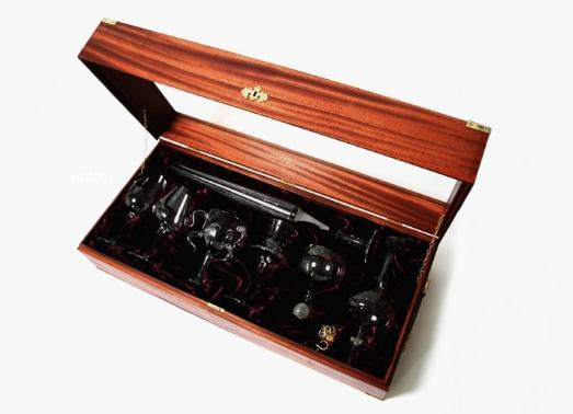 [deadly_wine_08_box.jpg]