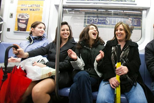 star wars no metrô princesa leia darth vader stormtroopers improv everywhere