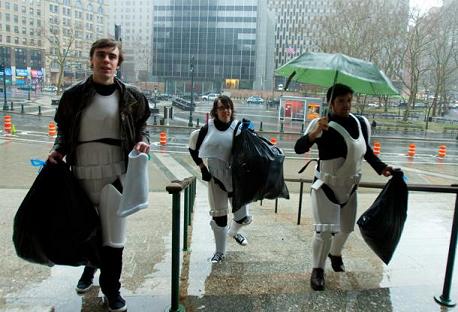 star wars no metrô princesa leia darth vader stormtroopers improv everywhere