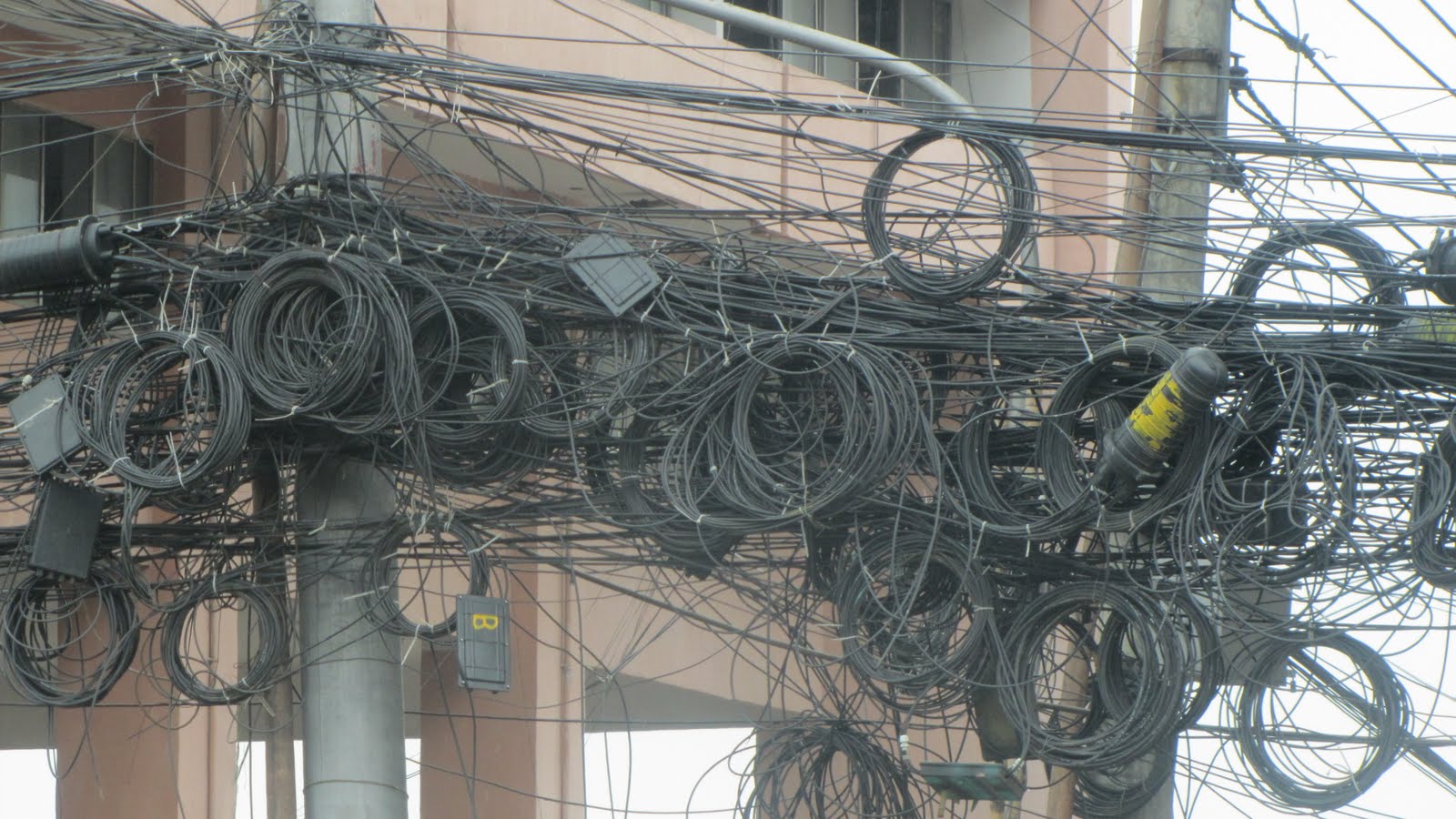 i+--+Wires+2.jpg