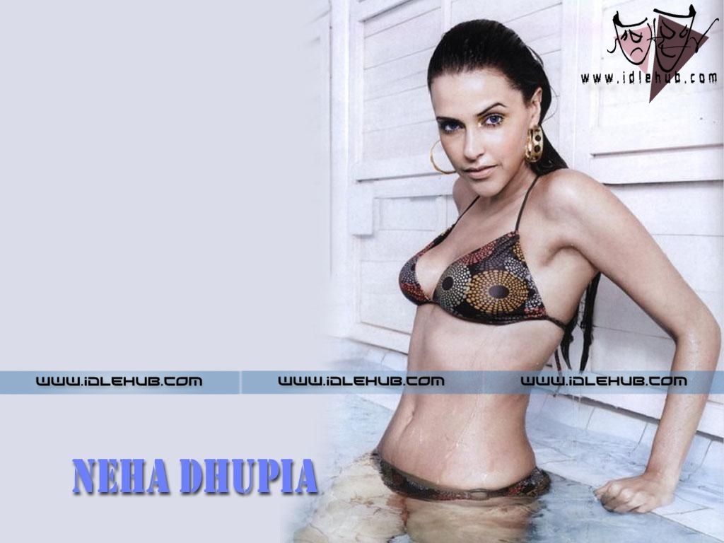 Neha Dhupia Sizzling Bollywood Actresses in Bikini