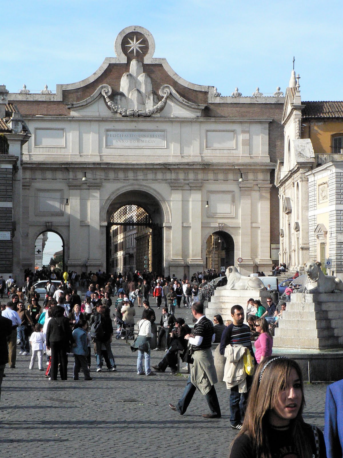AMOROMA: Advent Calendar: Roman Gate 5