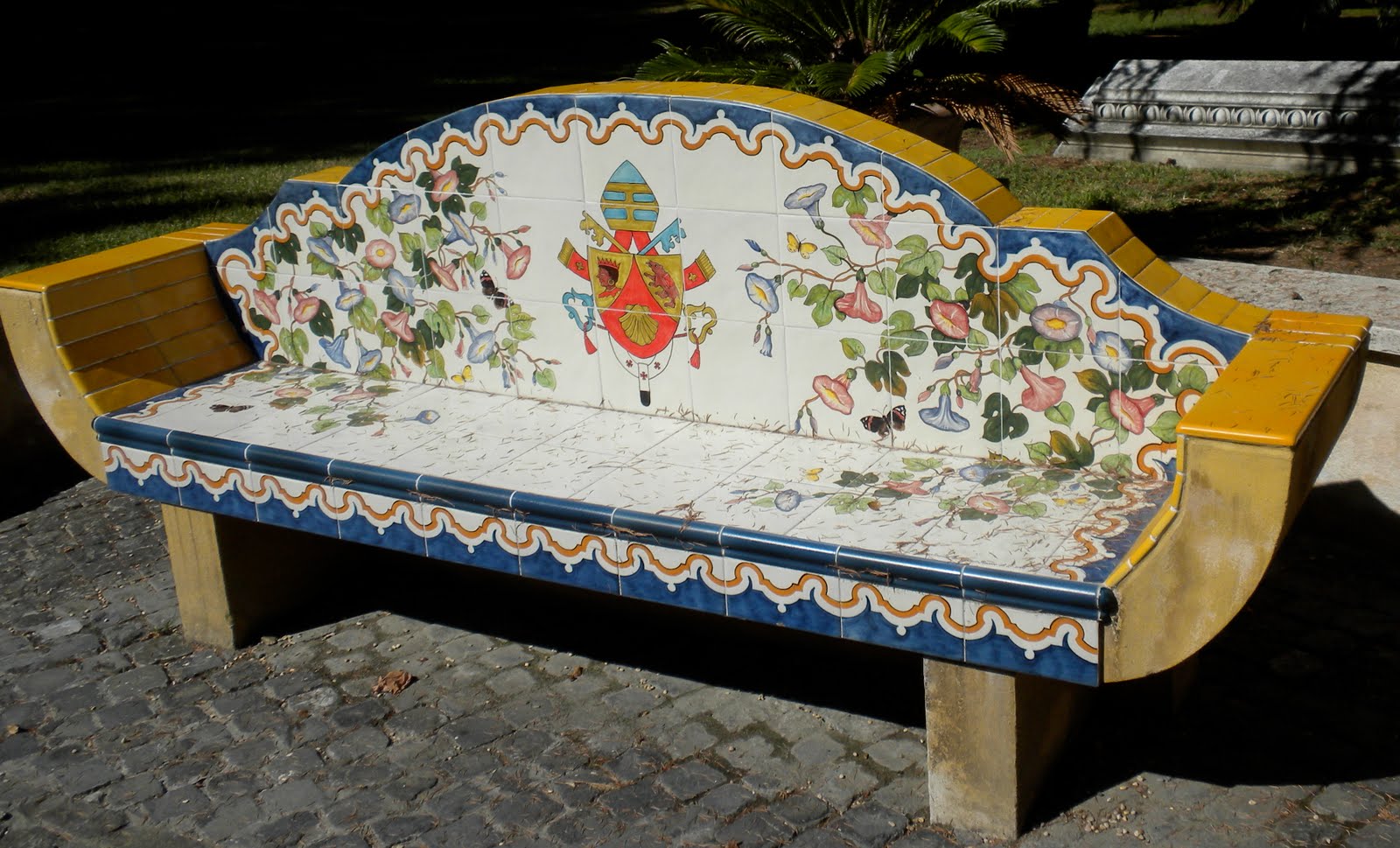 Vatican Bench main image 0