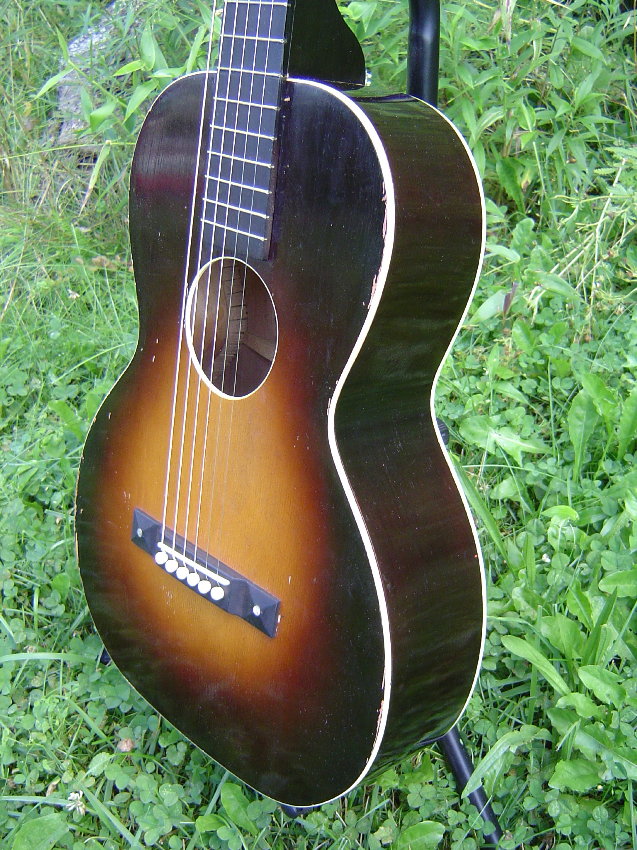 c.1935 Regal Radio Tone Hawaiian Guitar