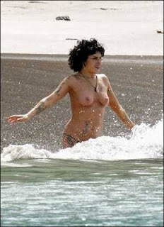 Amy Winehouse foto en Topless imagen tomada en la isla de Santa Lucia