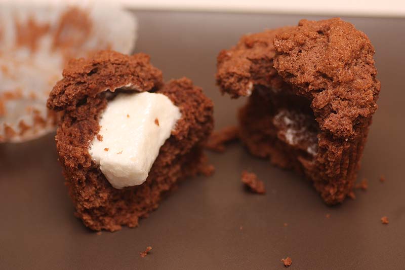 [marshmellowcolamuffinopened.jpg]