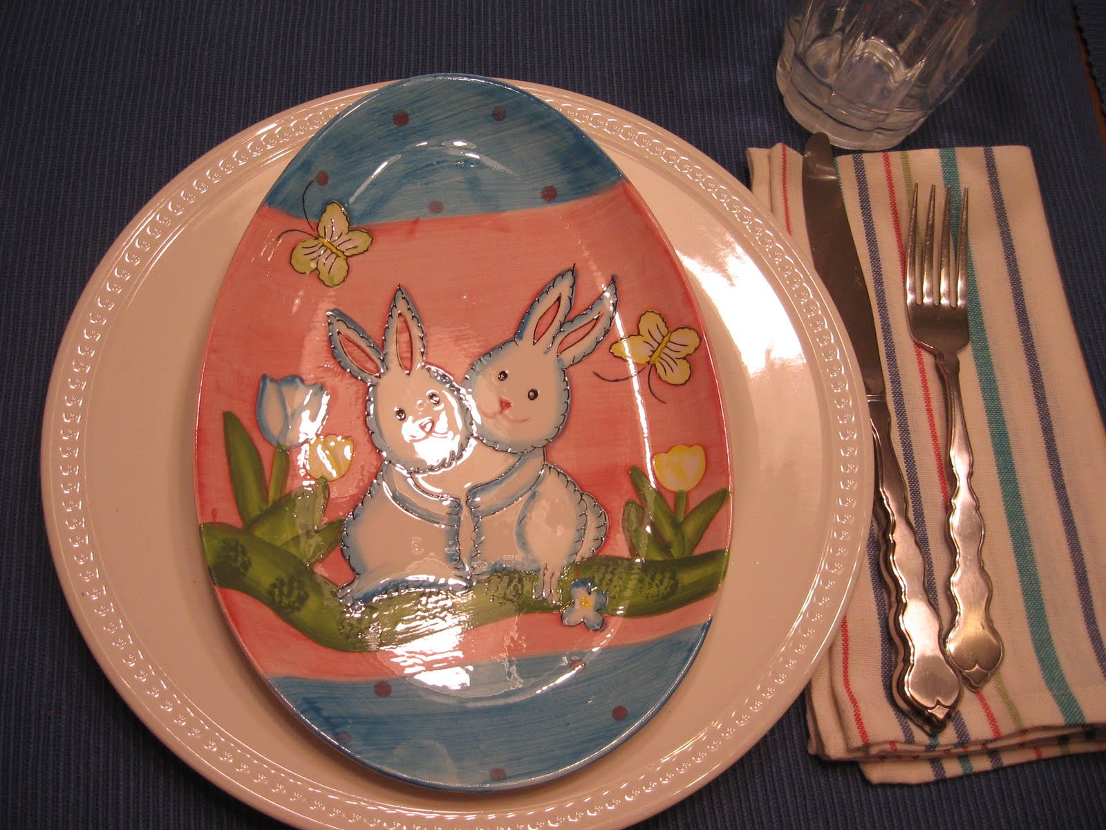 Springmont Cottage Tablescape 20 Easter Bunny Plates