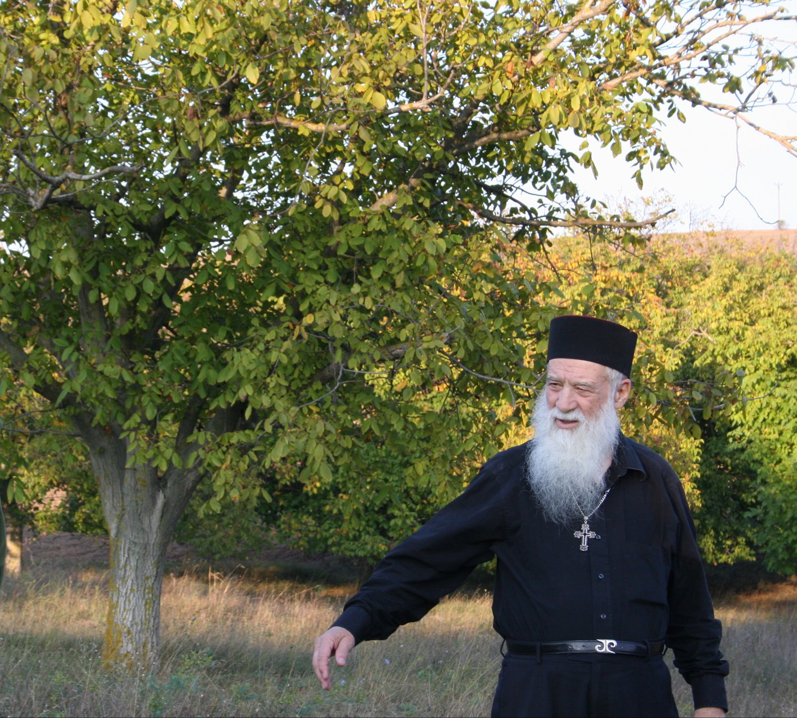 [Parintele+Calciu.jpg]