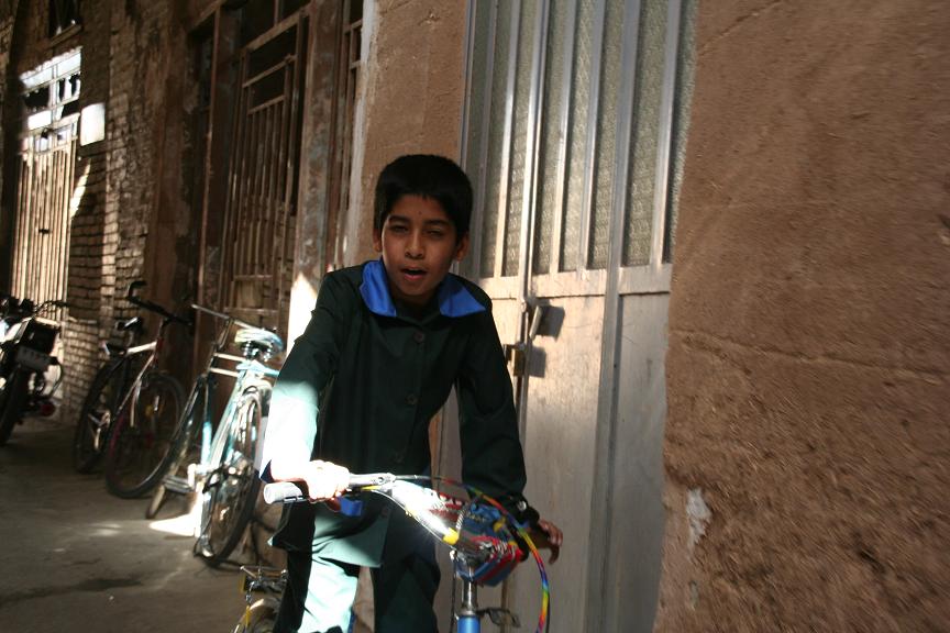 [7+Copil+Yazd+Roncea+1.JPG]