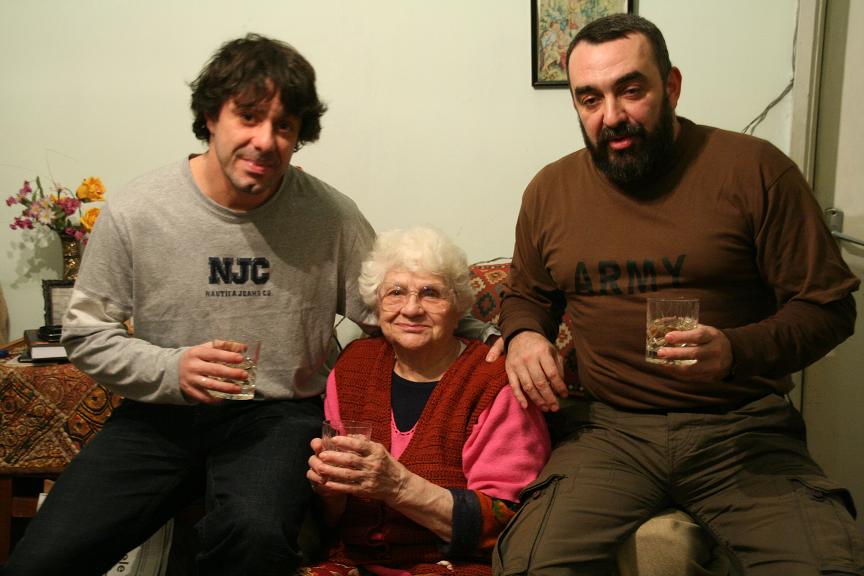 [Bunica+Victor+si+George+Roncea.jpg]