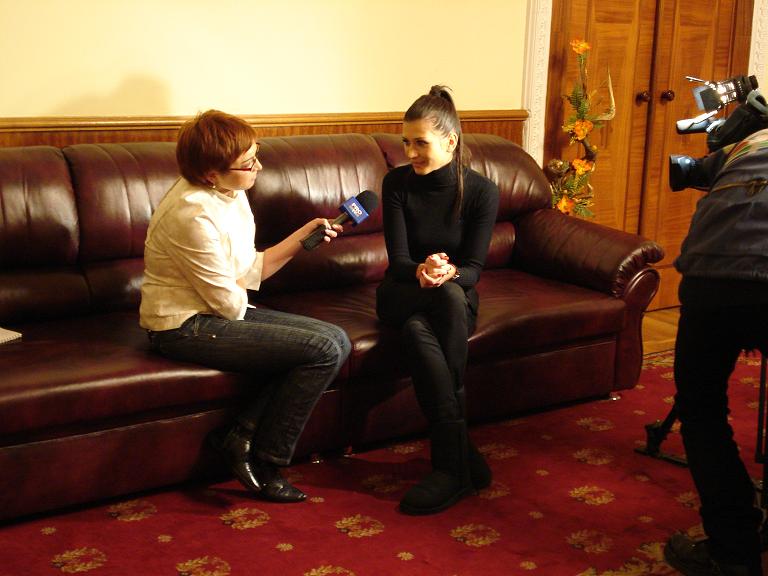 [Elena+Basescu+la+Chisinau.JPG]