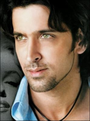 https://2.bp.blogspot.com/_0hDhQ9mTYoM/SsI006Y-tjI/AAAAAAAABKM/D2g0n71FK1M/s400/indian+actor+hritik+roshan%5B8%5D.jpg