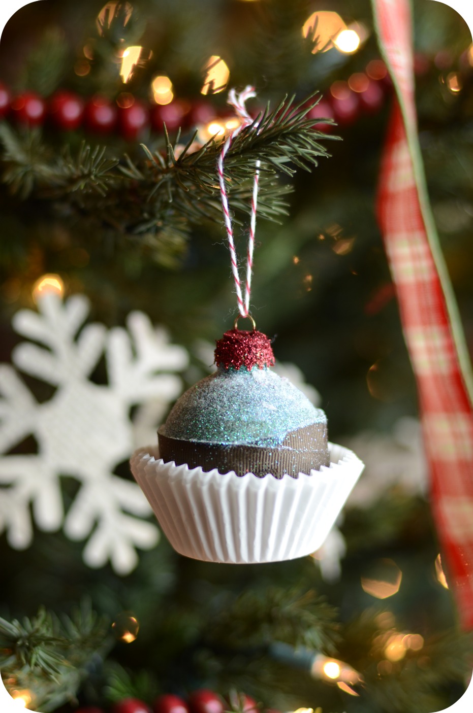 Ruffled Sunshine Cupcake Ornaments {tutorial}